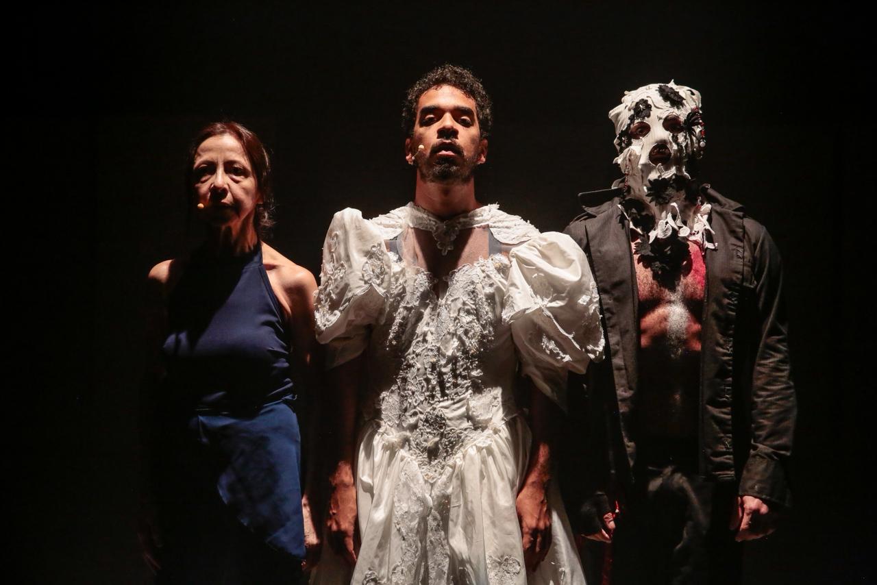 “Veias Abertas 60 30 15 seg” fala das dores e delícias da América Latina a partir das explorações sofridas pelo continente ao longo dos séculos