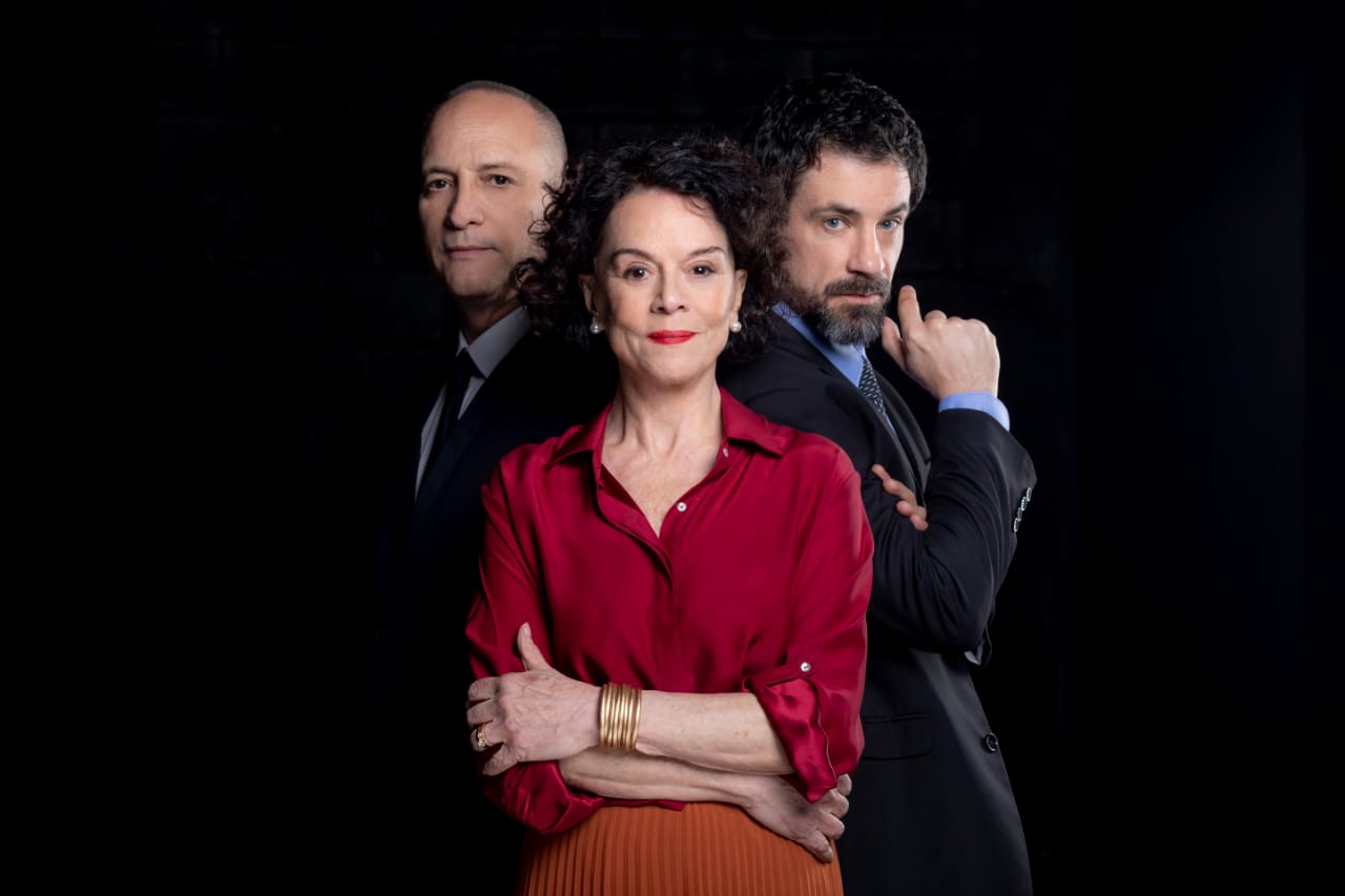 Na versão contemporânea de Robert Icke, Jocasta até ficaria com Édipo, mas a ética prevalece para sustentar a tragédia